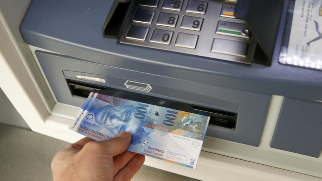 Dua 'hacker' yang menjebol ATM menggunakan malware Plottus D tertangkap. Aksi mereka ini berhasil membobol ratusan juta rupiah dari ATM tersebut.
