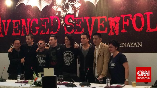 Mereka menggelar konser bertajuk Avenged Sevenfold Asia Tour 2015 Live in Jakarta untuk mendukung album Hail to The King. 