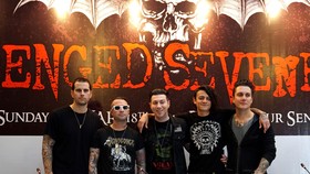Gelora Bung Karno Menghitam Disesaki Fans Avenged Sevenfold