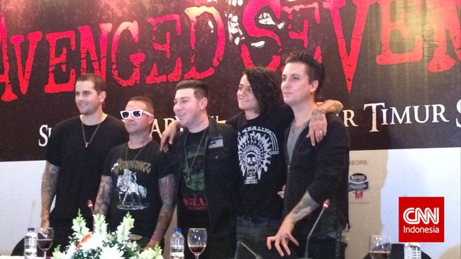 "We got better and better show." Demikian dijanjikan Avenged Sevenfold bagi para penggemarnya yang siap menyesaki konser malam ini (18/1) di Jakarta.