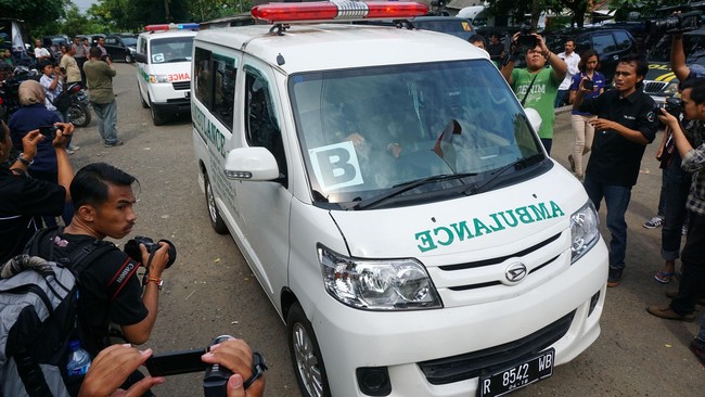 Mendapat kritikan dalam dan luar negeri, pihak Kejaksaan Agung tak bergeming dan tengah mempersiapkan eksekusi mati di 2015 terhadap terpidana narkoba lainnya.