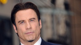 Ajaib! Rambut John Travolta Lebat dalam 2 Hari!