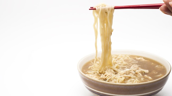 Untuk kamu penggemar mi instan, hari ini jangan lupa untuk ucapkan selamat ulang tahun kepada makanan favorit sejuta umat ini!