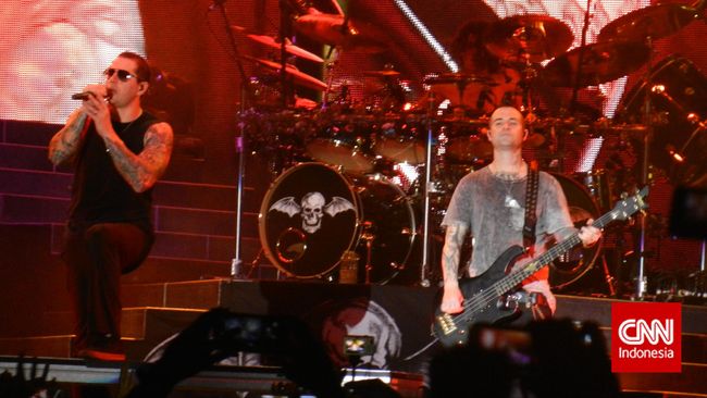 Sesuai janji yang dilontarkan Zacky Vengeance, Avenged Sevenfold menghadirkan surga kecil bagi para fansnya di Jakarta malam tadi.