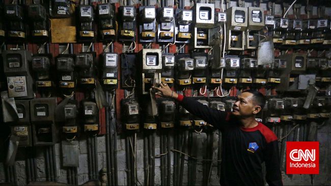 2014, PLN Cetak Laba Bersih Rp 13,7 Triliun Pelemahan harga minyak dunia dan penerapan tariff adjustment dinilai memberi dampak positif pada kinerja keuangan PLN.