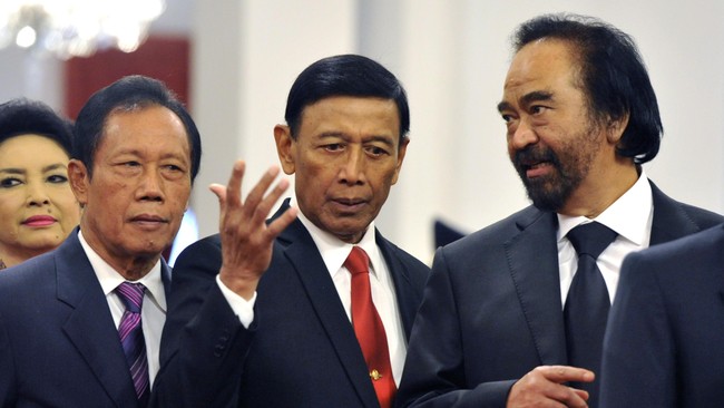 Politisi Partai Demokrat Ruhut Sitompul tidak menampik secara politik kehadiran Sutiyoso memimpin BIN, namun secara kualitas Sutiyoso dianggap sosok yang tepat.