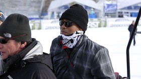 Tiger Woods Tutupi Ompong Setelah Dihajar Kamera