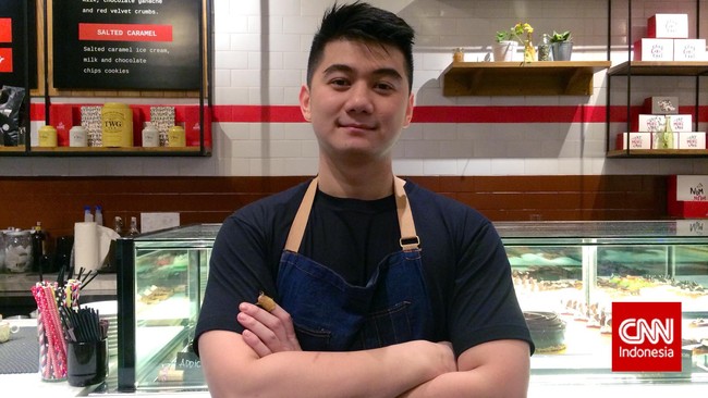 Chef Arnold Poernomo Gabung Partai Perindo Chef Arnold Poernomo disebut telah bergabung dengan Partai Perindo dan akan menjadi magnet pendulang suara di Pemilu 2024.