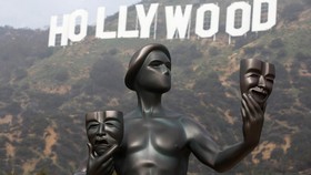 SAG Awards dan Serangan Flu Selebriti