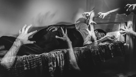 Penjelasan Ilmiah Soal Ketindihan Makhluk Halus Saat Tidur