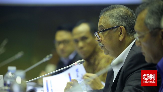 Dari total kebutuhan lahan 226 hektare, PLN mengaku hanya tinggal membebaskan 11,3 hektare lagi untuk dapat memulai pembangunan PLTU Batang.