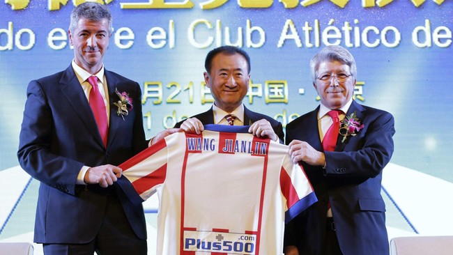 Demi pengembangan kualitas permainan sepak bola Tiongkok, pengusaha Wan Jianlin rela rogoh kocek cukup dalam untuk beli 20 persen saham Atletico Madrid.