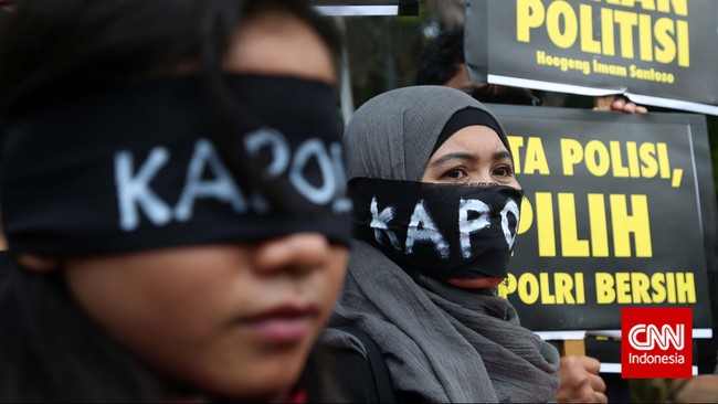 Masyarakat Sipil Kritik Tim Reformasi Polri Bentukan Kapolri Koalisi sipil mengkritik Tim Reformasi Polri yang dinilai tak memiliki konsep dan tujuan yang jelas.