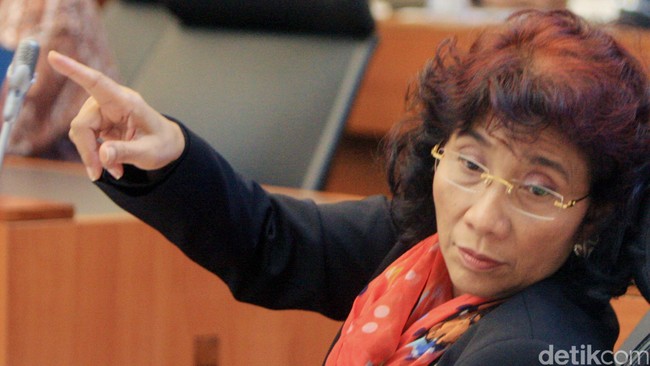 Selama ini nelayan disebut kerap dipingpong dalam pengurusan izin kapal tradisional. Menteri Susi Pudjiastuti diminta memperbaiki prosedur itu.
