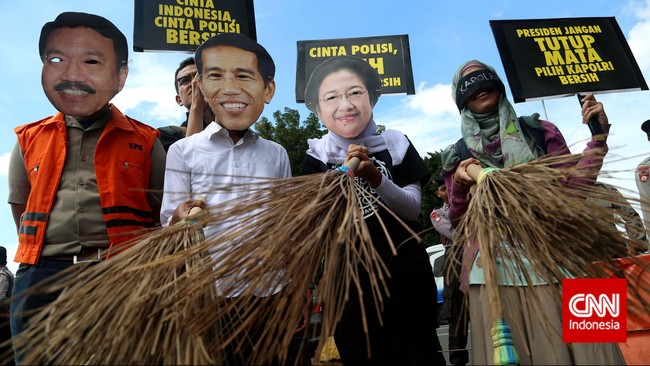 Politikus PDIP Eva Kusuma Sundari mengakui partainya memang kecewa bila Presiden Joko Widodo tidak jadi melantik Komjen Budi Gunawan menjadi Kapolri.