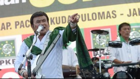 Yel-yel Partai Rhoma: Idaman, Love Indonesia, Islam, Damai