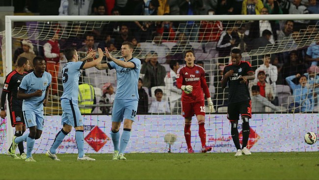 ManCity sempat dibuat kesulitan oleh Hamburg di babak pertama. Tim besutan Manuel Pellegrini itu baru mampu memecah kebuntuan pada menit ke-50.