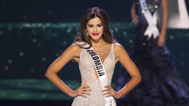 Paulina Vega, Miss Colombia dinobatkan menjadi Miss Universe 2014 menggantikan Miss Universe 2013, Gabriela Isler.