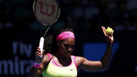 Serena Gandeng Djokovic Lolos ke Babak Selanjutnya