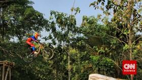 Risa Suseanty, Patah Rusuk demi Jadi Ratu Downhill