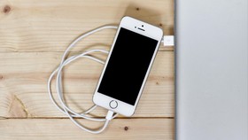 Tips Agar Ponsel Tidak Mudah Rusak Gara-gara Powerbank