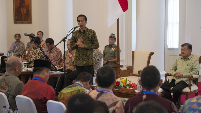 Jokowi menyebut permintaan sebuah negara padanya agar diberikan jatah minyak goreng karena sudah kehabisan stok merupakan bukti nyata krisis pangan mengancam.