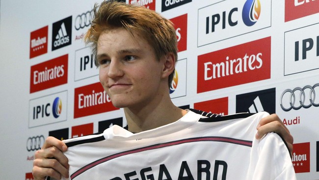 Sang wonderkid Martin Odegaard melakukan debutnya bersama Real madrid B dan mencetak dua assist yang membuatnya dikabarkan akan masuk tim Ancelotti.