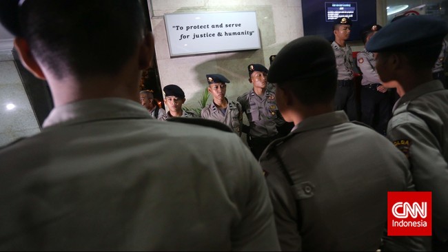 Polisi masih mengusut kasus dugaan kekerasan seksual terhadap anak berusia 12 tahun hingga terjangkiti HIV. Kasus ini diduga melibatkan keluarga.