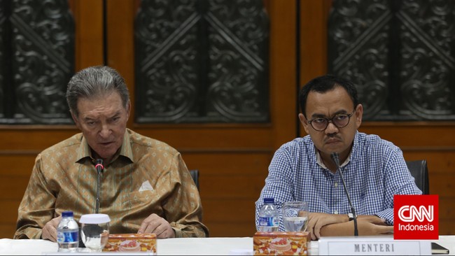 Harga Freeport-McMoRan Inc (FCX) di bursa efek New York anjlok 29,36 persen sepanjang bulan ini setelah ditutup pada level US$8,3 pada Selasa (24/11).