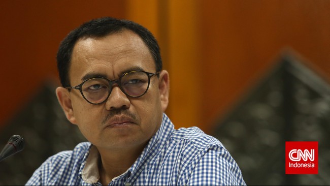 Indonesia sempat menjadi anggota aktif OPEC pada 1962. Akan tetapi, pada 2008 Indonesia memutuskan untuk keluar lantaran produksi minyaknya terus menurun.