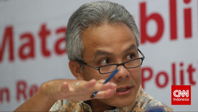 Gubernur Jawa Tengah Ganjar Pranowo mengajak untuk tetap waspada di mana pun dengan memperhatikan sejajrah daerah masing-masing.