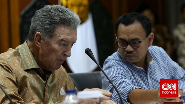 Pemerintah dan Panitia Kerja (Panja) Komisi VII DPR  akan membahas wacana revisi sejumlah regulasi di sektor pertambangan minerba dalam waktu dekat in.