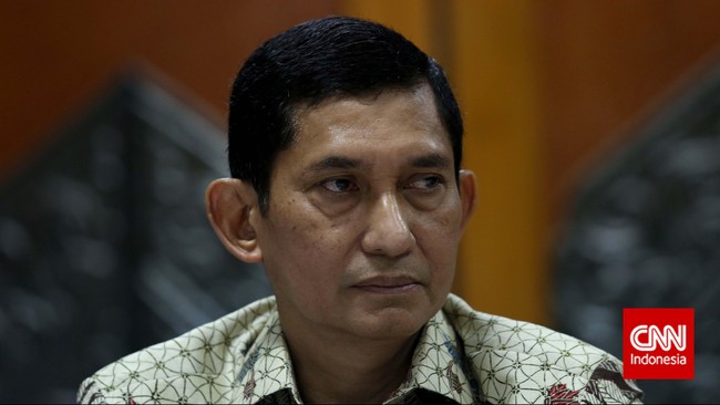 Anggota DPRP dari Partai Hanura, Yan P Mandenas mengatakan masyarakat Papua saja tidak punya saham di Freeport.