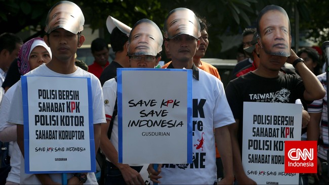 "Penghentian penyidikan oleh Polri terhadap pimpinan KPK lebih ampuh dari memberi hak imunitas," kata Direktur ICJR. Imunitas dianggap menganakemaskan KPK.