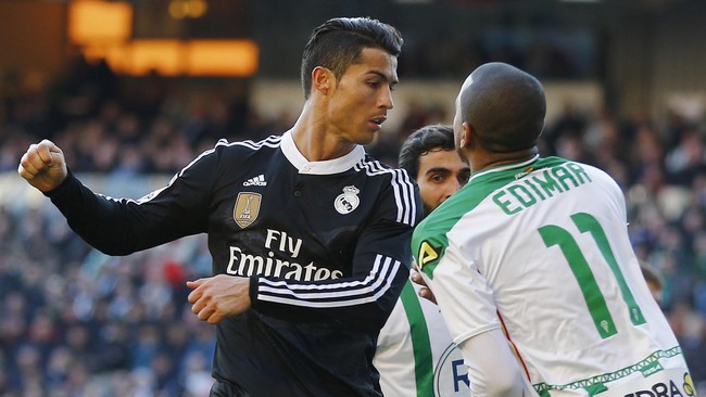 Otoritas sepak bola Spanyol menjatuhkan hukuman larangan bertanding dua laga terhadap Cristiano Ronaldo akibat kartu merah setelah mengasari pemain lawan.