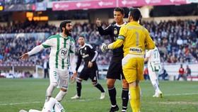 Insiden Kartu Merah Ronaldo Dalam Bingkai Foto
