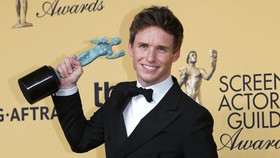 Eddie Redmayne Sebut Sekuel 'Fantastic Beasts' Lebih Gelap