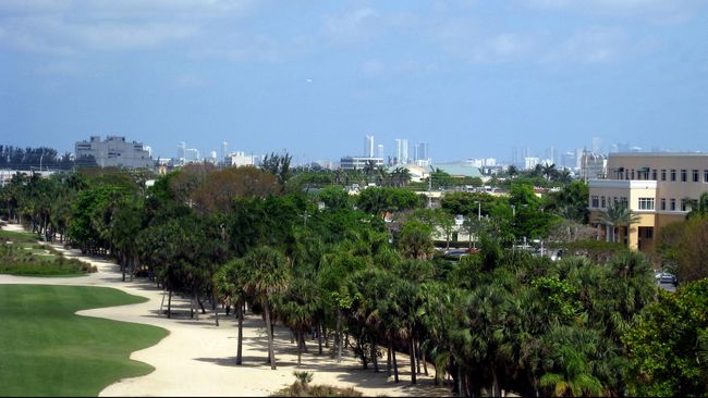 Belakangan nama Doral sering kita dengar. Tempat perhelatan pemilihan Miss Universe 2014 ini merupakan sebuah kota yang terletak di bagian utara Miami, Florida.