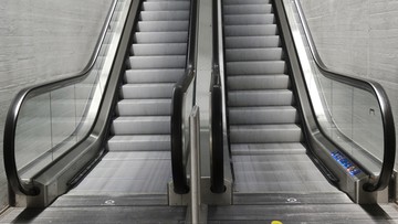 Bayar Rp7.000 Naik Eskalator Terpanjang di Dunia, Serasa Menuju Langit
