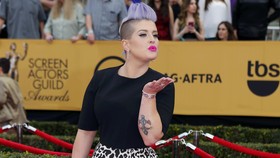Kelly Osbourne Sebar Telepon 'Perempuan Panggilan'