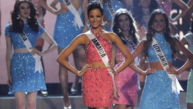 Jawaban Top 5 Miss Universe dari Pertanyaan Penonton