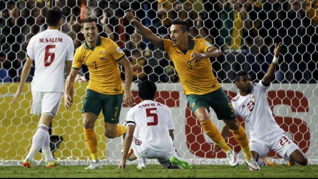 Australia memastikan langkah ke final Piala Asia 2015 berkat kemenangan 2-0 atas Uni Emirat Arab pada pertandingan yang berlangsung di Stadion Hunter.