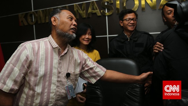 Seluruh pimpinan KPK telah dan akan dilaporkan ke Bareskrim Polri terkait sejumlah kasus yang terjadi empat hingga sembilan tahun yang lalu.