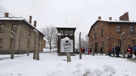 Paus Fransiskus Akan ke Kamp Auschwitz Milik Nazi