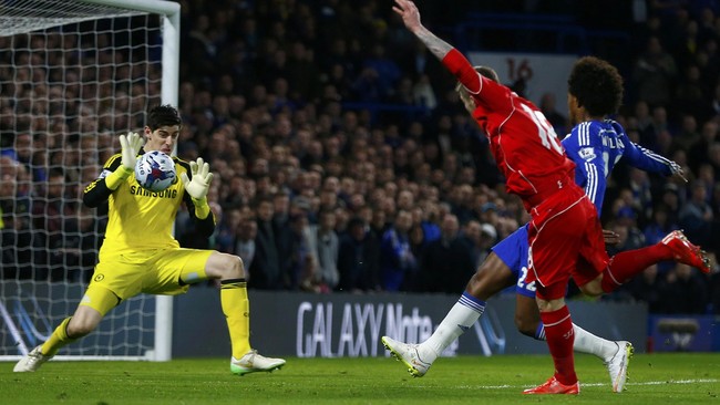 Manajer Chelsea Jose Mourinho menjawab alasan dirinya membangkucadangkan Thibaut Courtois.