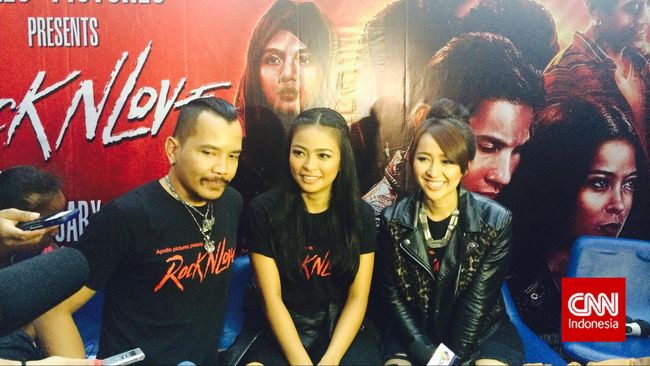 Lagu Tanah Airku yang diciptakan Ibu Sud diaransemen oleh Kotak dan dirilis bertepatan dengan peringatan Hari Sumpah Pemuda.