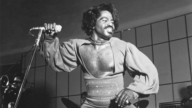 Legenda musik soul James Brown, dicurigai tidak meninggal karena sakit. Sebuah investigasi media pun menyelidikinya.