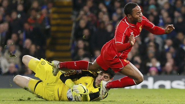 Robbie Fowler menyebut Raheem Sterling sangat gila jika memutuskan untuk meninggalkan Liverpool. Fowler menilai Liverpool adalah tempat terbaik untuk Sterling.