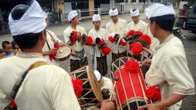 7 Alat Musik Tradisional Bali dan Cara Memainkannya