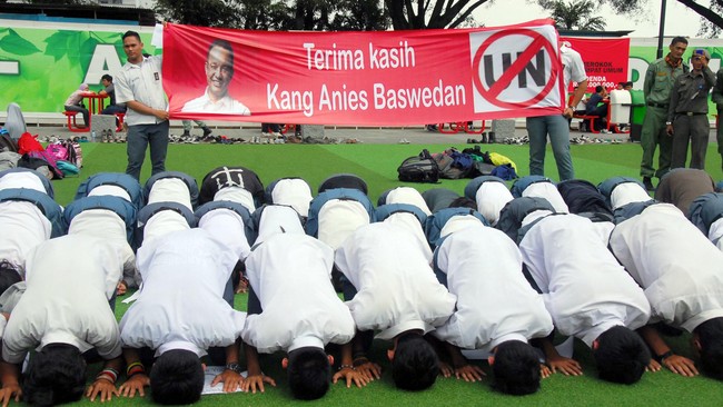 Kemendikbud telah menyatakan siaga mengawasi 17 percetakan yang akan mencetak soal untuk Ujian Nasional pada April-Mei 2015 mendatang.